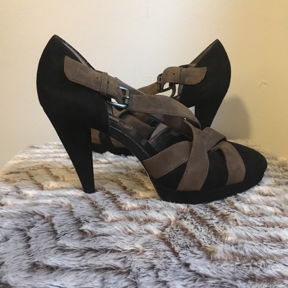 ๐ Republic Black/Tan Suede Stilettos ๐ Size 8M - Picture 2 of 8